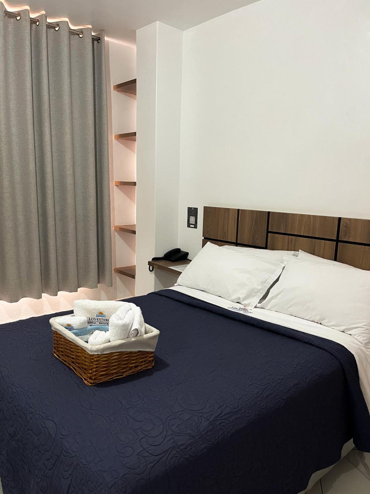 Los Esteros Hostal Huanchaco Exteriör bild